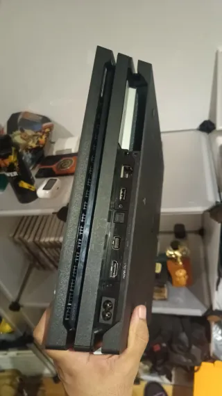 PS4 pro Sin disco duro