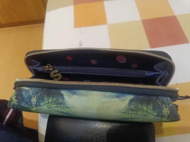 Billetero Desigual tarjetero, billetero,monedas.