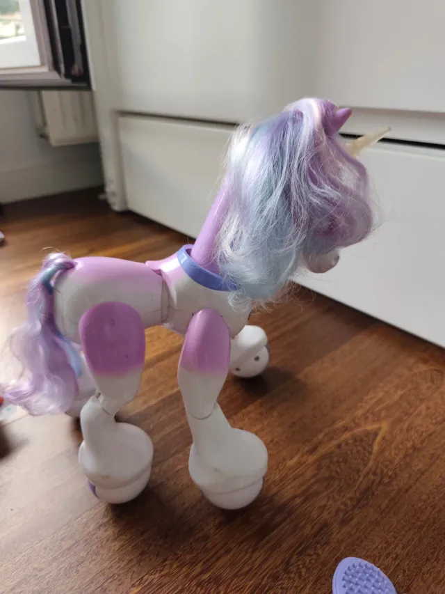 Pony Zoomer Interactivo Bizak