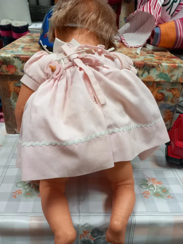 Muñeca bebé grande