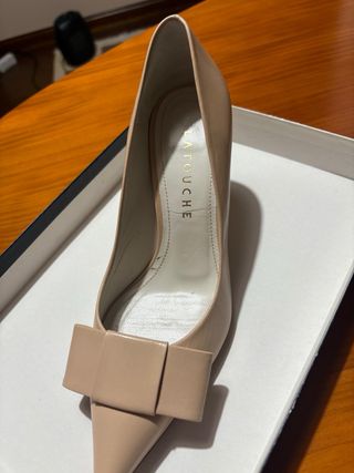 Zapatos Latouche Beige Tacón Bajo