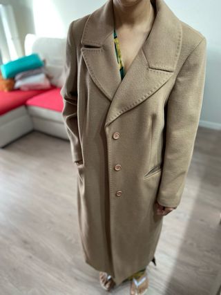 Abrigo largo beige mujer