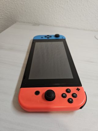 Nintendo Switch + Mando
