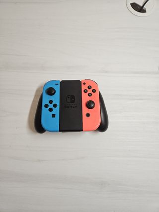Nintendo Switch + Mando