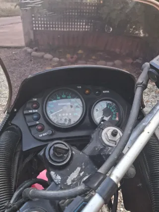 Moto Kawasaki KLE 500