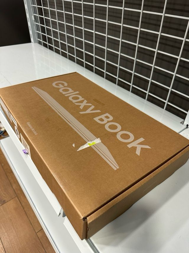 Samsung Galaxy Book i3/8/256