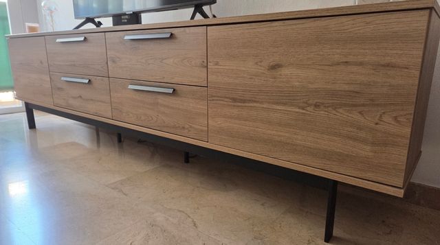 Mueble comedor madera y metal