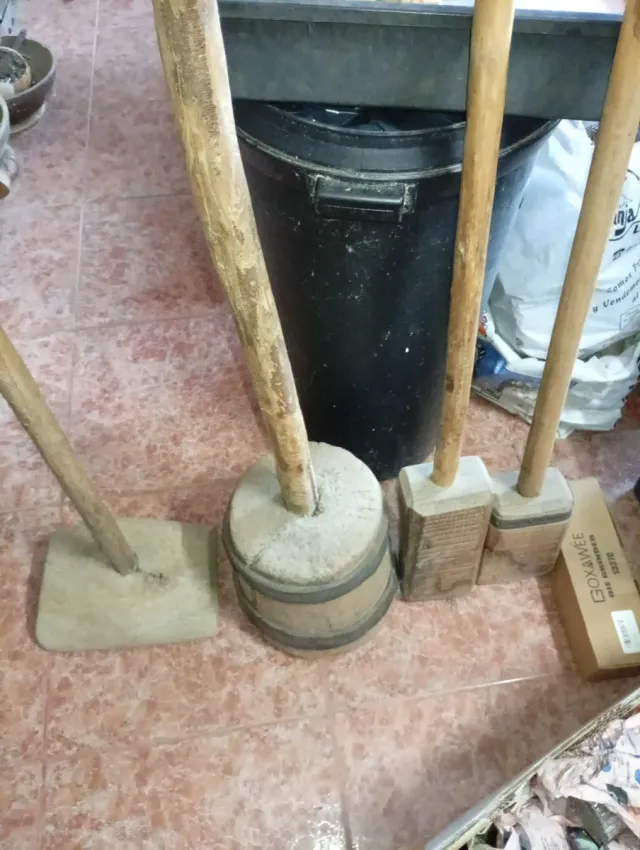 Lotto di antichi pisoni