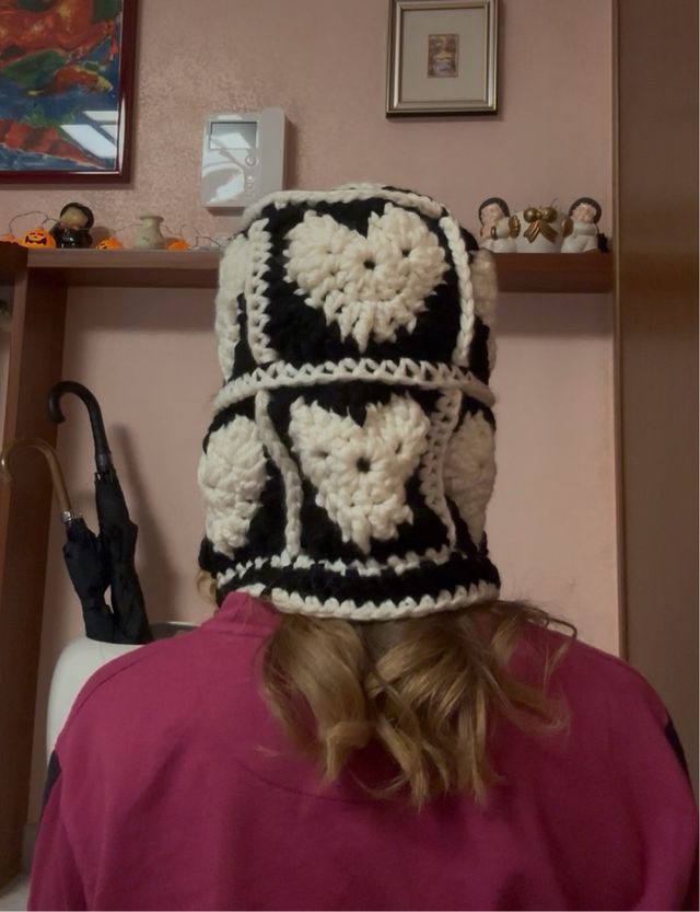 Balaclava crochet bianco e nero