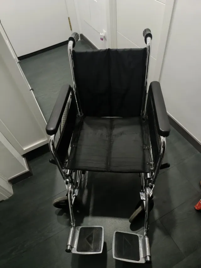 Silla de ruedas plegable adulto anciano
