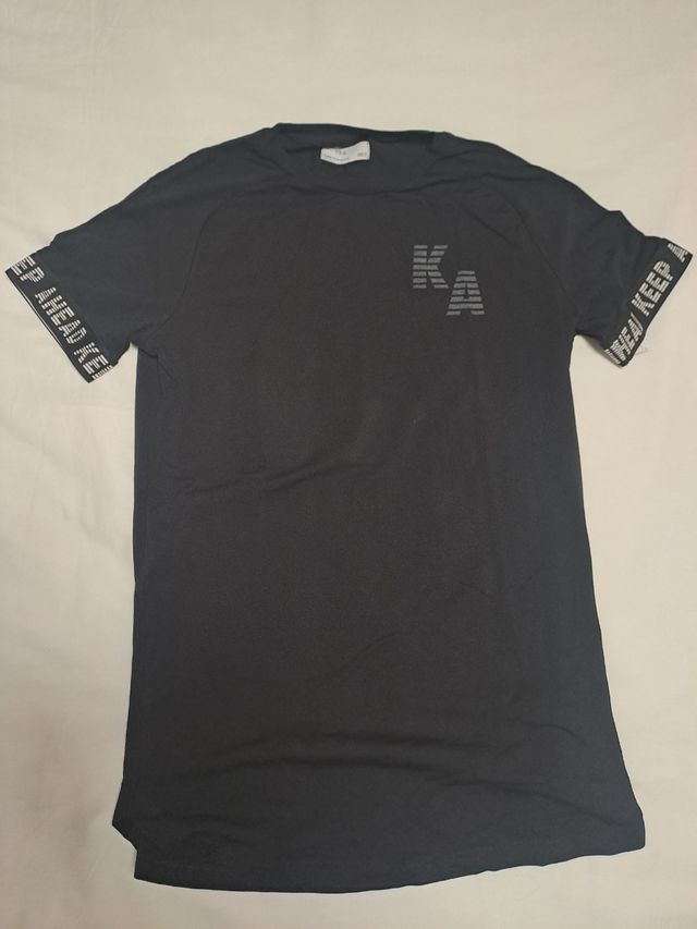 Camiseta Bershka Negra Logo KA