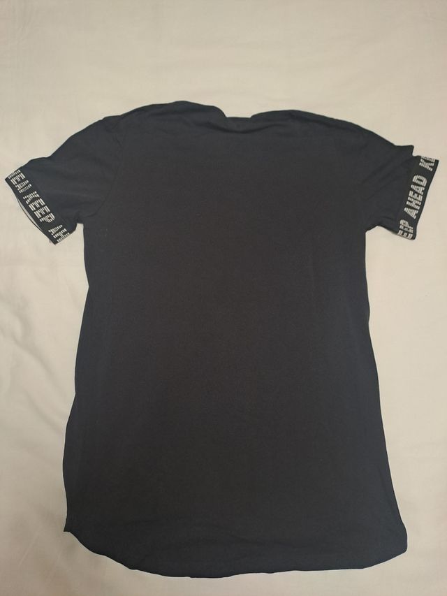 Camiseta Bershka Negra Logo KA