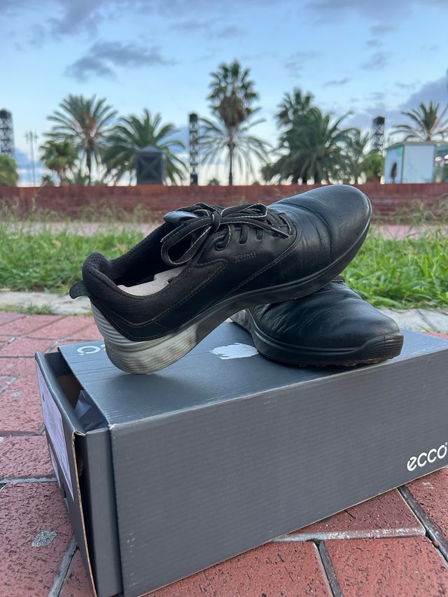 Zapatos Ecco Mujer Negro/Gris en perfecto estado 