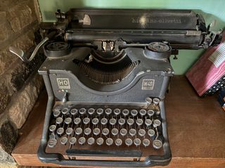 Máquina de escribir Hispano-Olivetti M40
