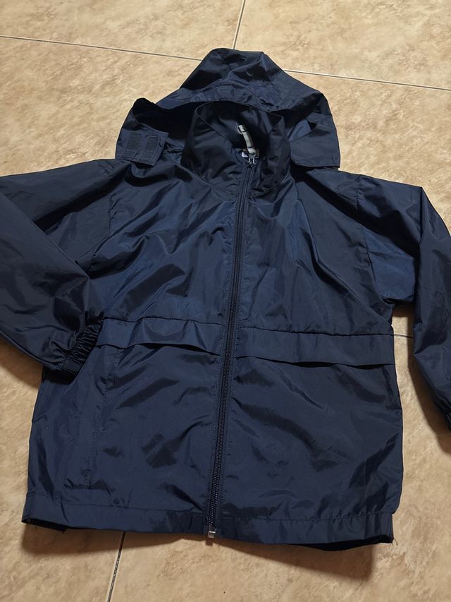 Chubasquero azul talla 5/6