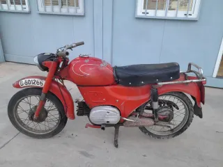 Moto Guzzi Larios 110cc Roja