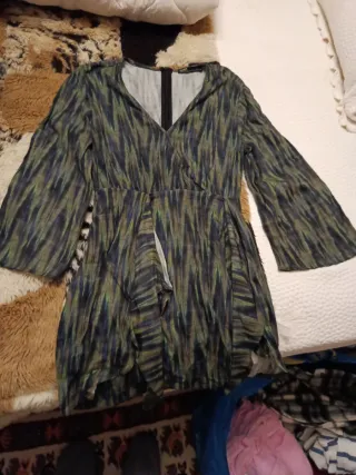 Vestido Pull and Bear verde estampado