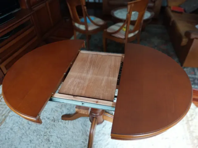 Mesa extensible de madera