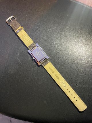 Reloj Louis Vuitton Marrón y Rosa