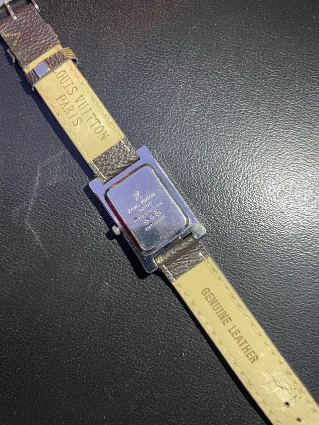 Reloj Louis Vuitton Marrón y Rosa