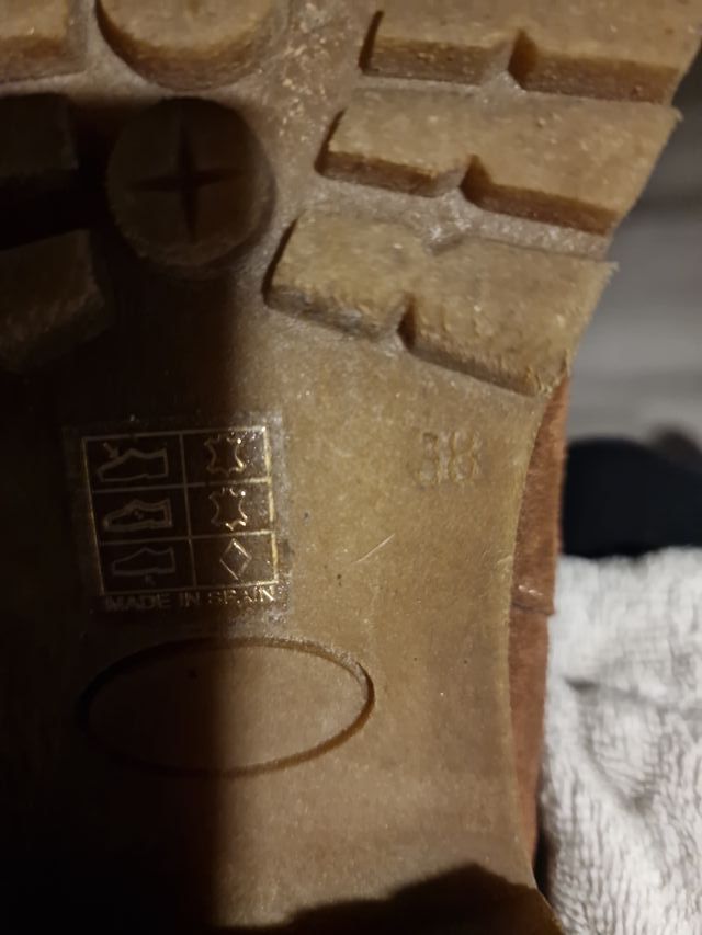 Botines de ante marrones