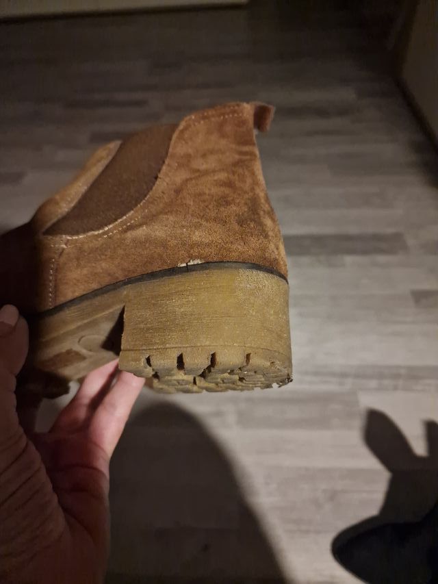 Botines de ante marrones