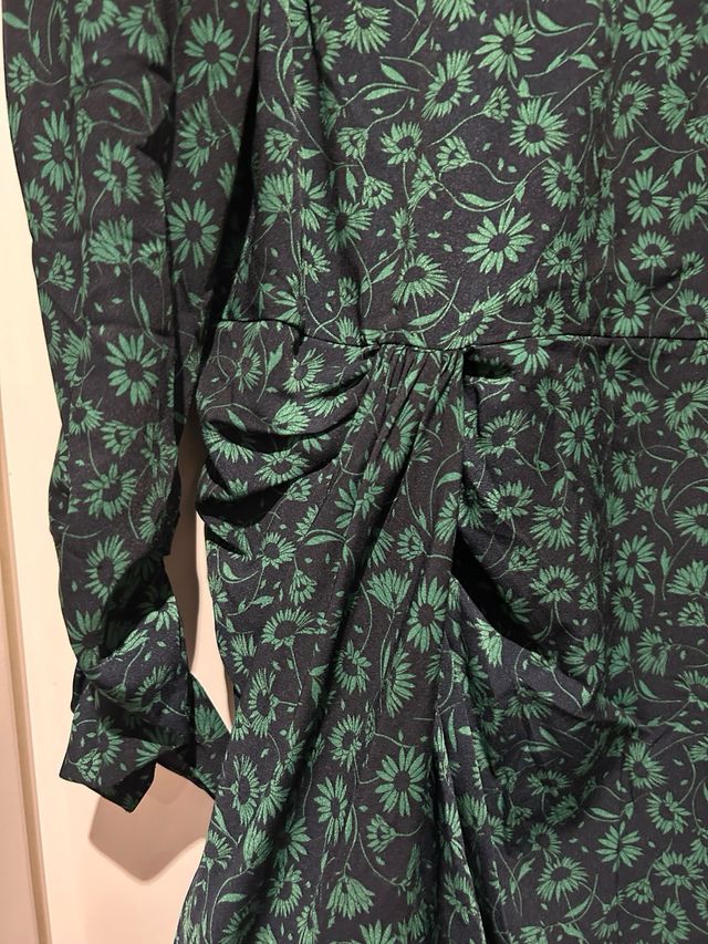 Vestido estampado flores verde y negro