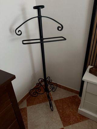 Porta abiti in ferro battuto nero