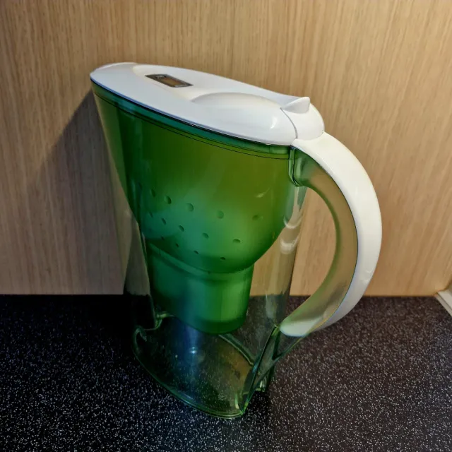 Jarra Brita Verde y Transparente