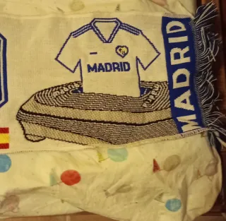 Bufanda Real Madrid Madrid y Nada Más
