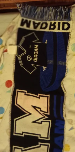 Bufanda Real Madrid Madrid y Nada Más