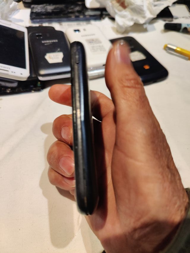 Samsung GT-I860 Móvil Negro