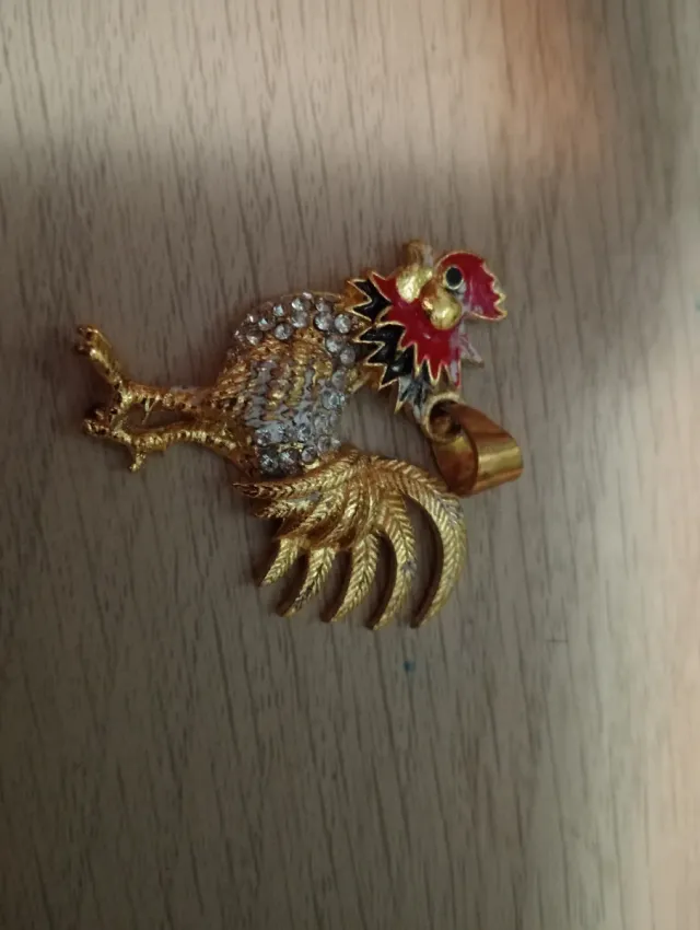 Medalla Gallo Francés Dorado y Rojo