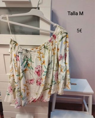 Blusa cuello barco estampada Talla M