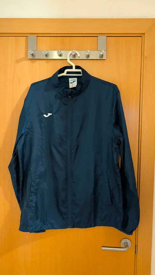 3 Cortavientos Joma Talla L