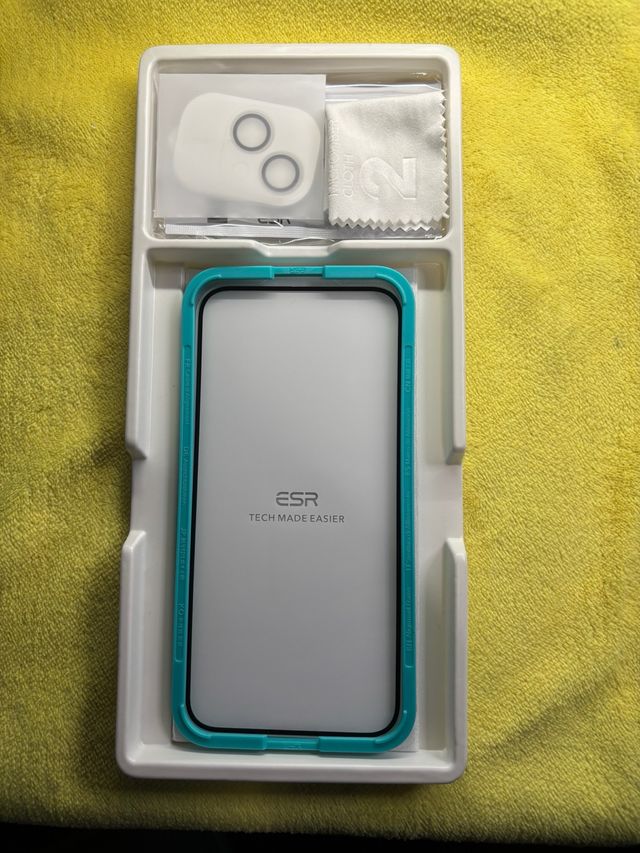 Protector Pantalla iPhone 15 Plus ESR