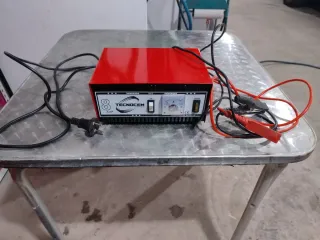 Cargador Baterías Coche 8A 6v&12v TECNOCEM
