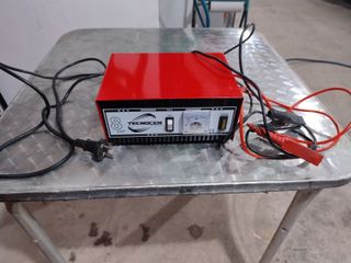Cargador Baterías Coche 8A 6v&12v TECNOCEM