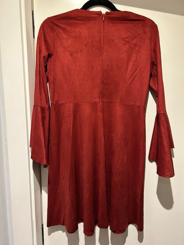 Vestido terciopelo manga acampanada