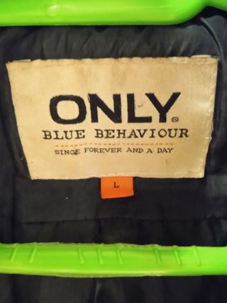 Abrigo acolchado negro ONLY