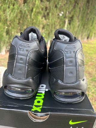 Nike Air Max 95 Negras Talla 43