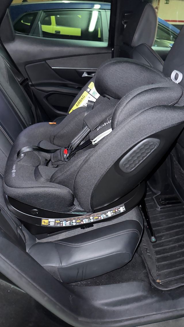 Silla de coche para bebé giratoria