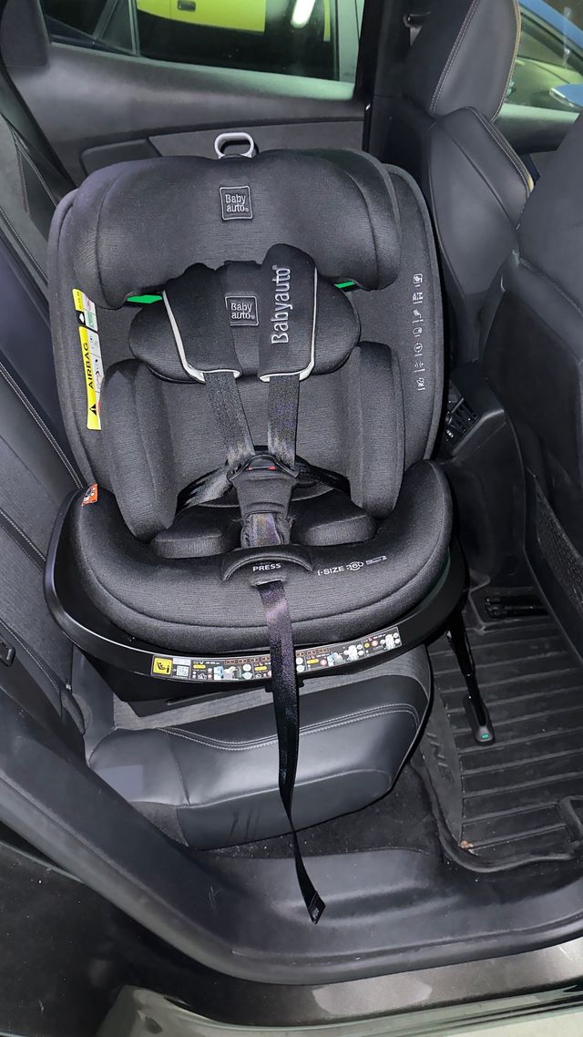 Silla de coche para bebé giratoria