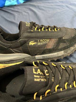 Tenis Lacoste Negro y Dorado