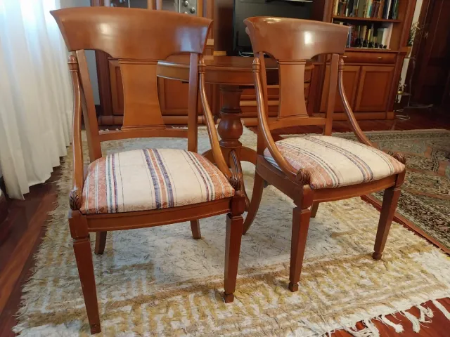 Juego de 2 sillas de comedor de madera