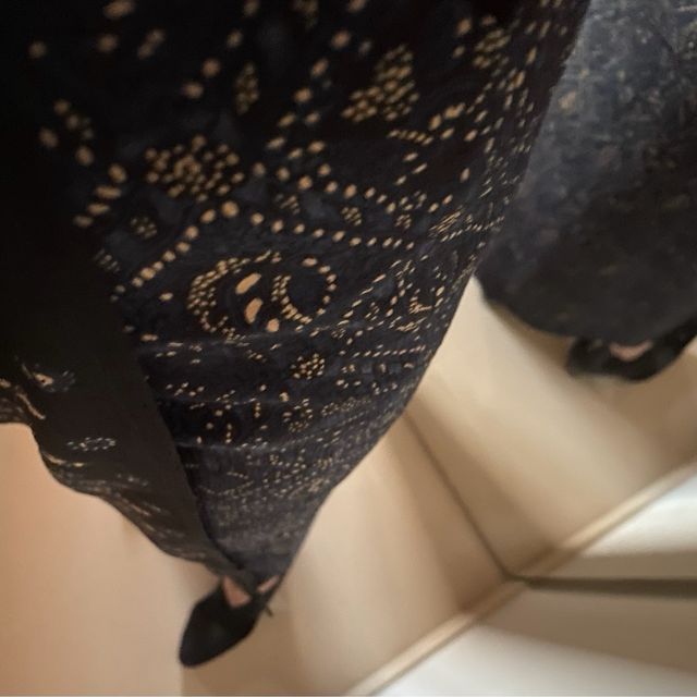 Falda larga cruzada azul y dorada