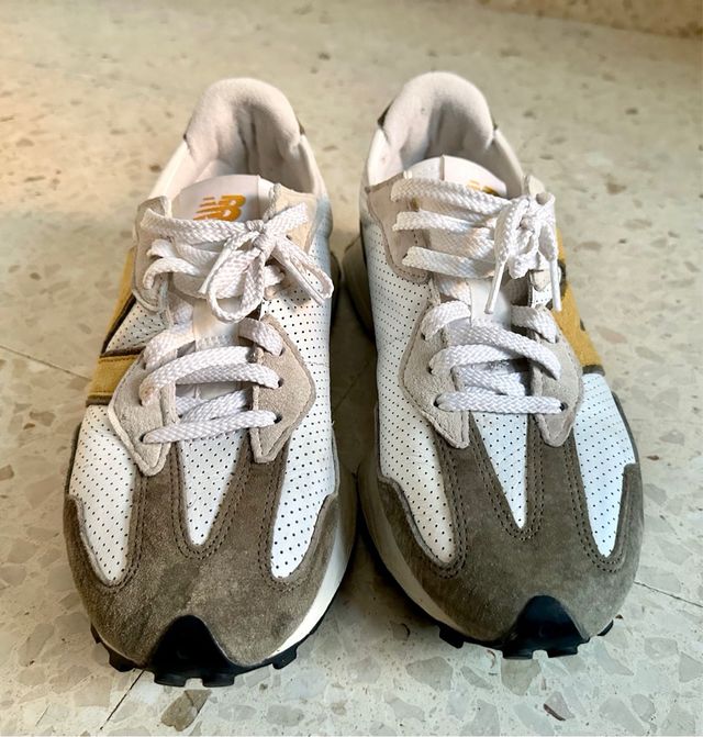 New Balance 327 Beige y Amarillo