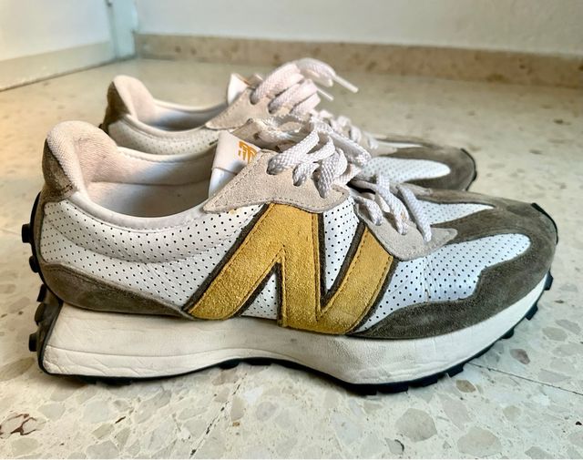 New Balance 327 Beige y Amarillo