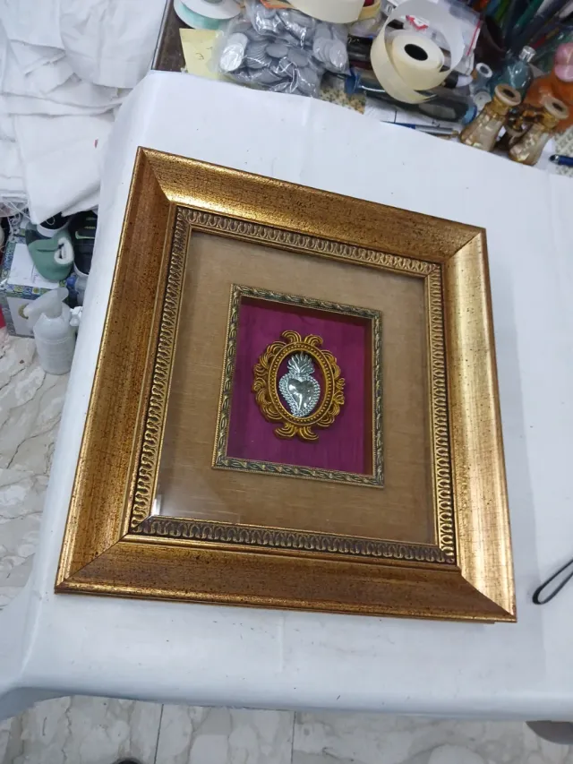 Sacro Cuore in cornice dorata