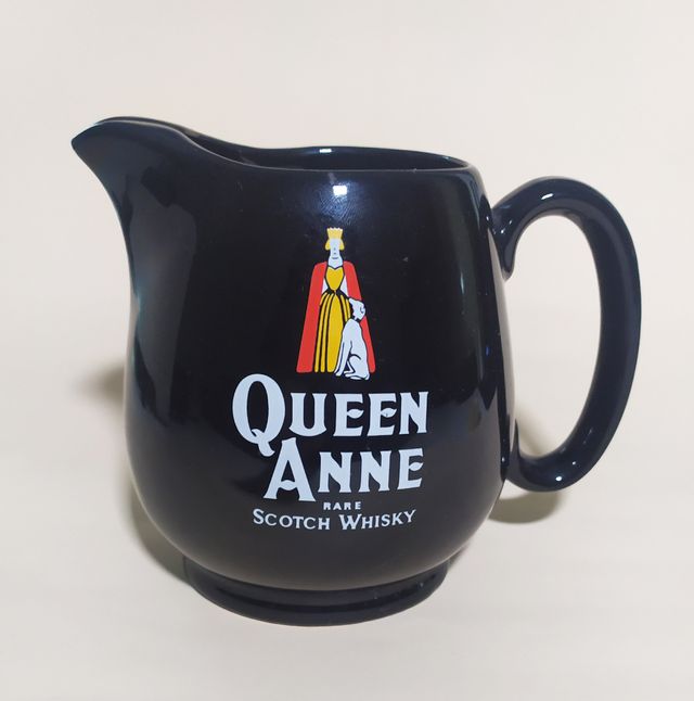 Jarra Queen Anne Scotch Whisky Negra